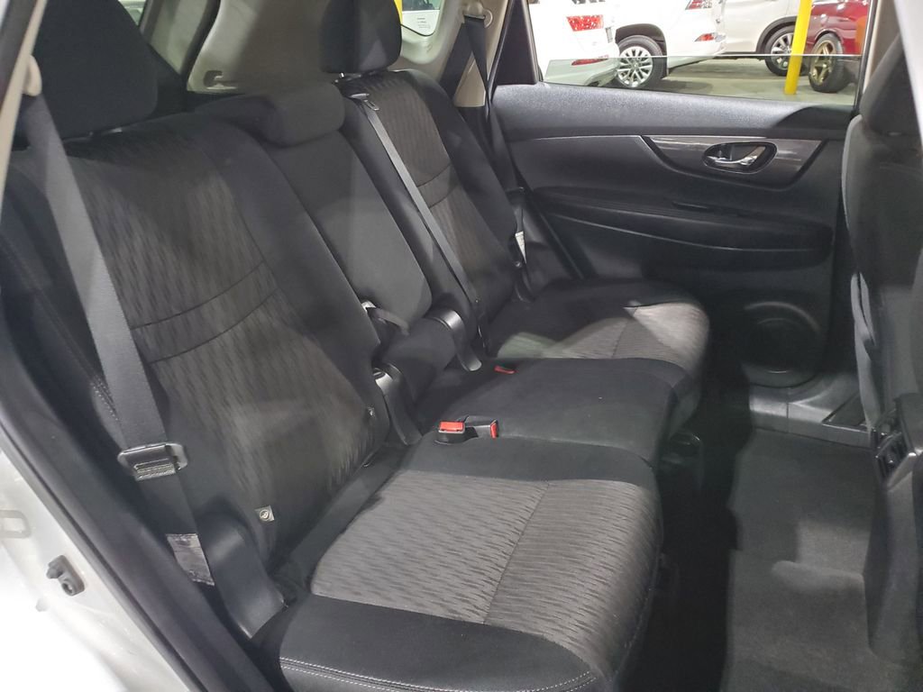 Used 2019 Nissan Rogue SV w/ Premium Package image 20