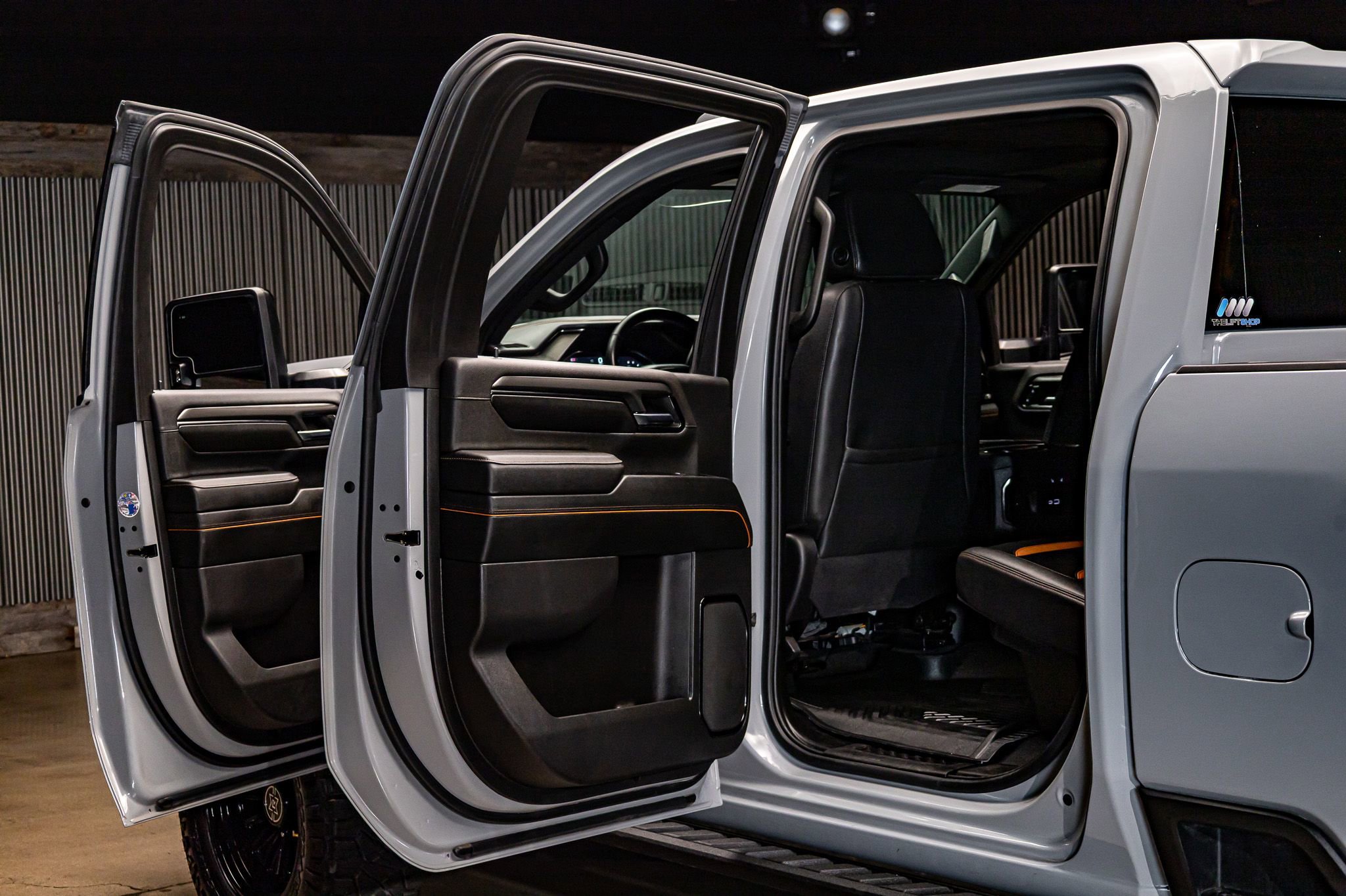 Used 2024 GMC Sierra 3500 AT4 w/ AT4 Premium Plus Package image 26