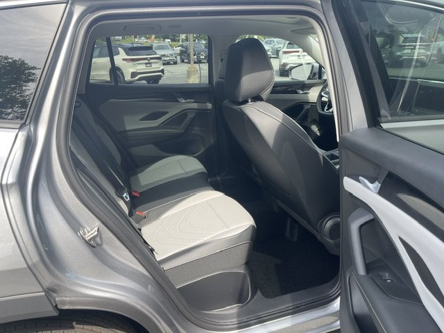 New 2026 Volkswagen Tiguan SE AWD/4WD image 7