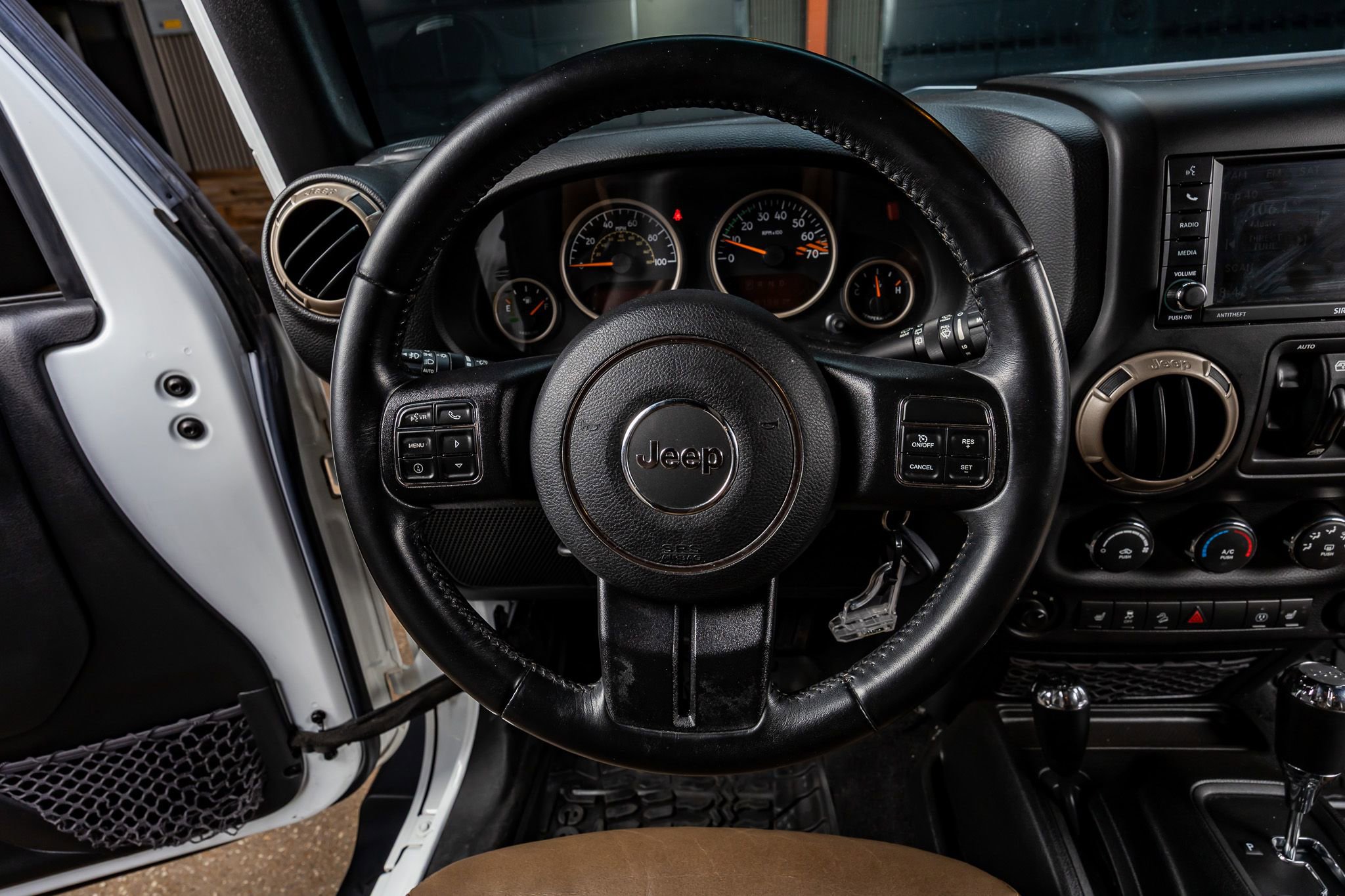 Used 2017 Jeep Wrangler Unlimited Sahara image 17