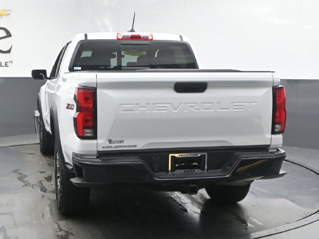 Used 2024 Chevrolet Colorado Z71 w/ Z71 Convenience Package 2 AWD/4WD image 39