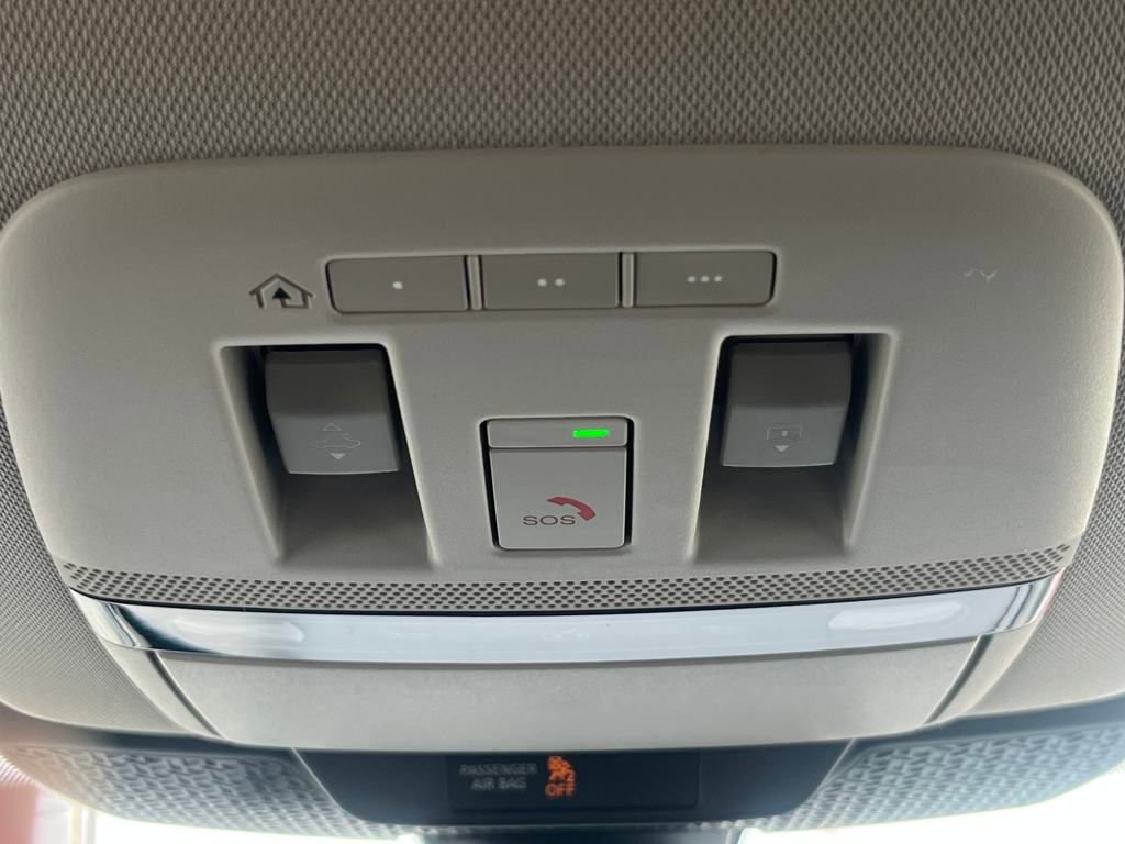 New 2025 Nissan Ariya AWD image 36