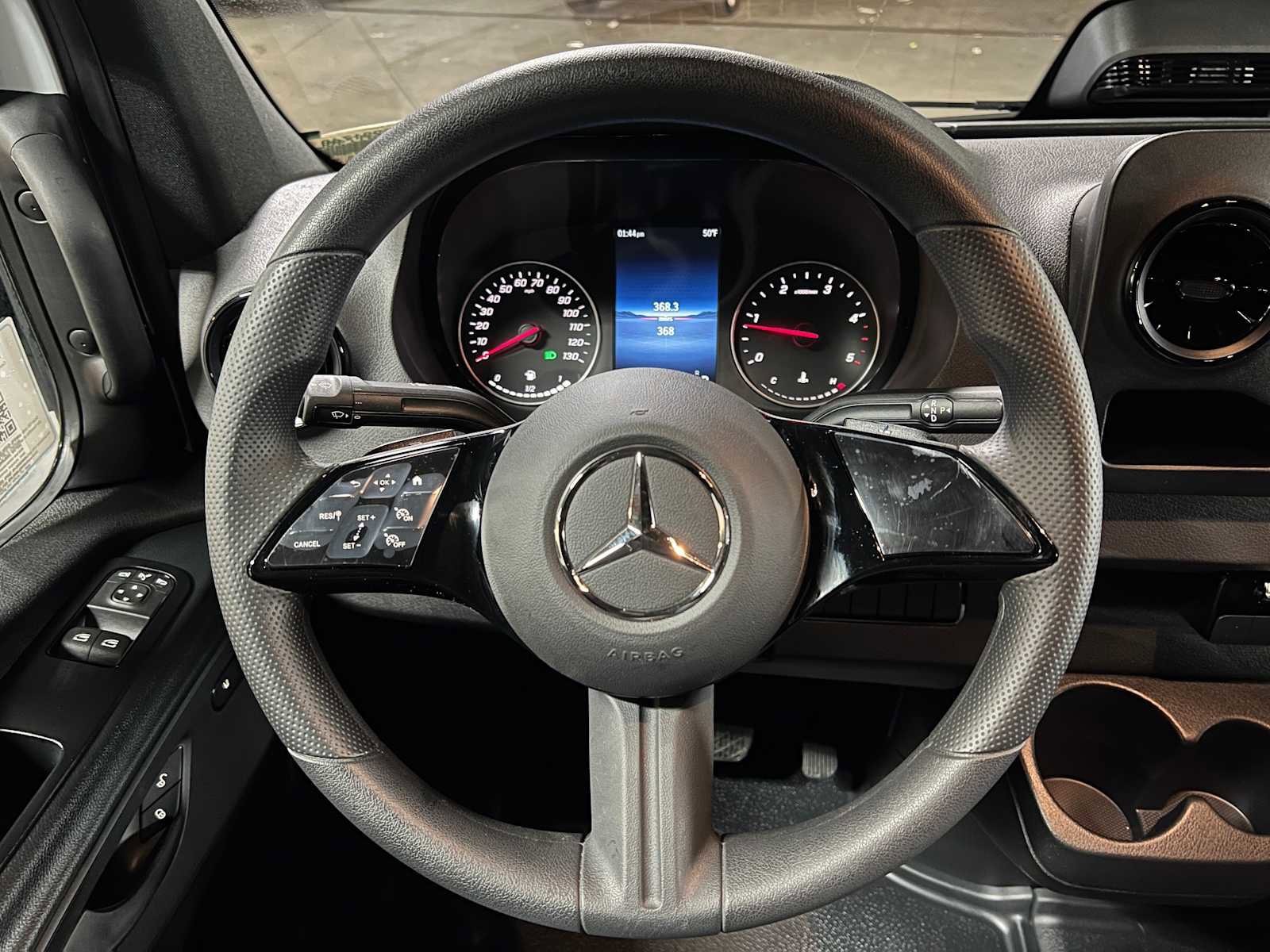Used 2025 Mercedes-Benz Sprinter 2500 image 25