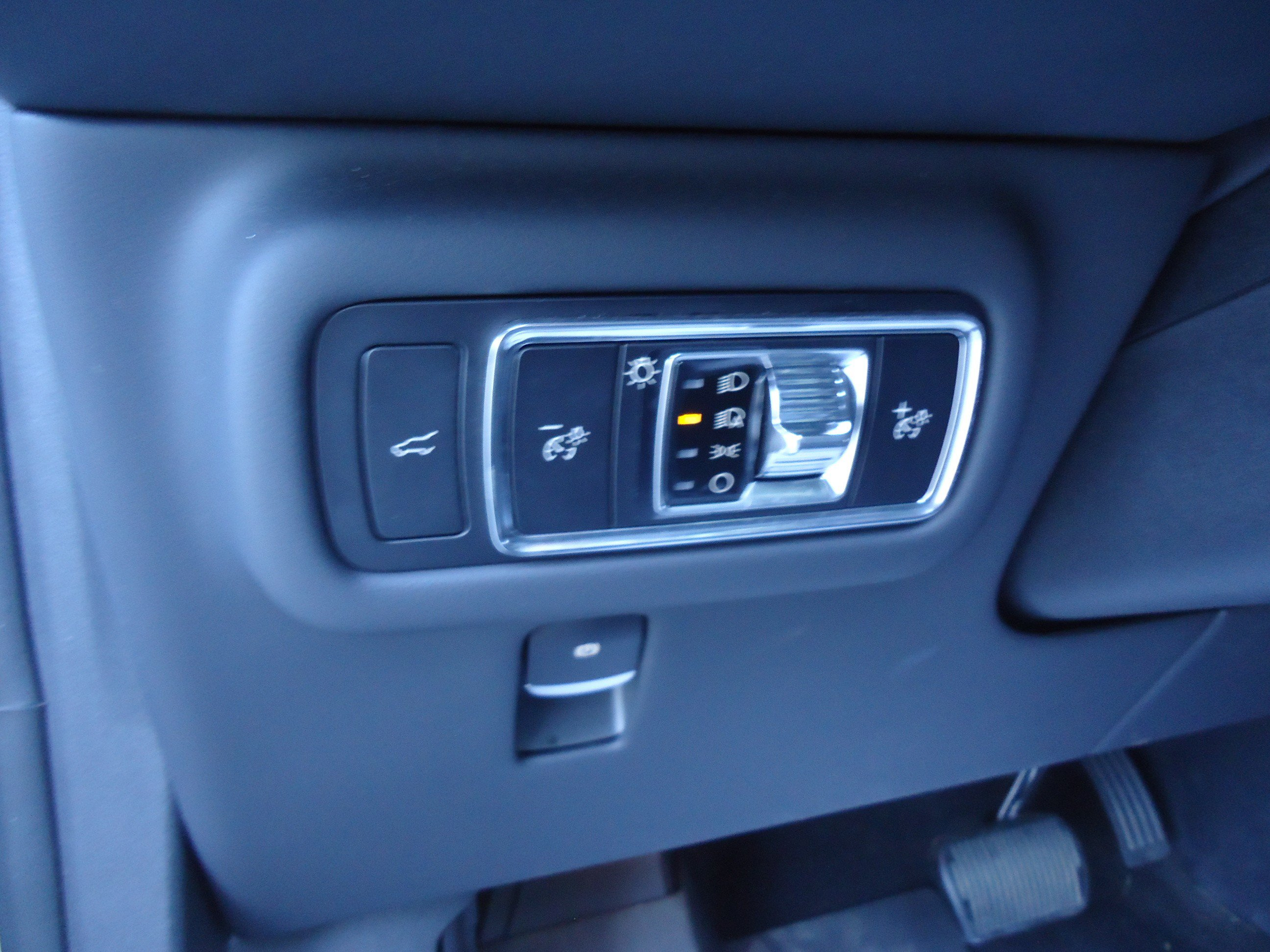 Used 2024 Lincoln Nautilus Reserve w/ Equipment Group 202A AWD/4WD image 14
