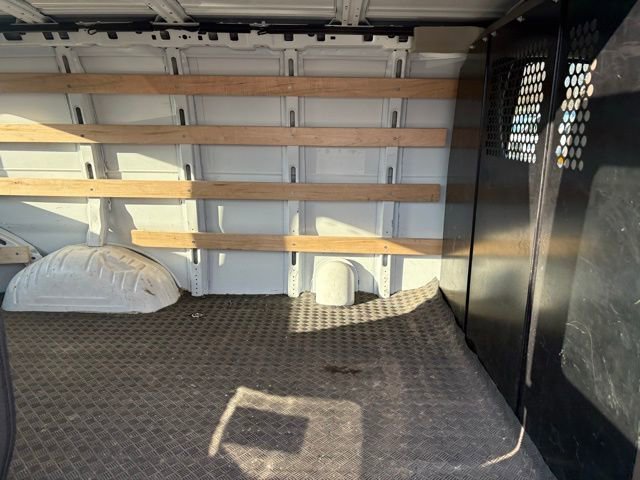 Used 2024 GMC Savana 2500 w/ Driver Convenience Package image 12