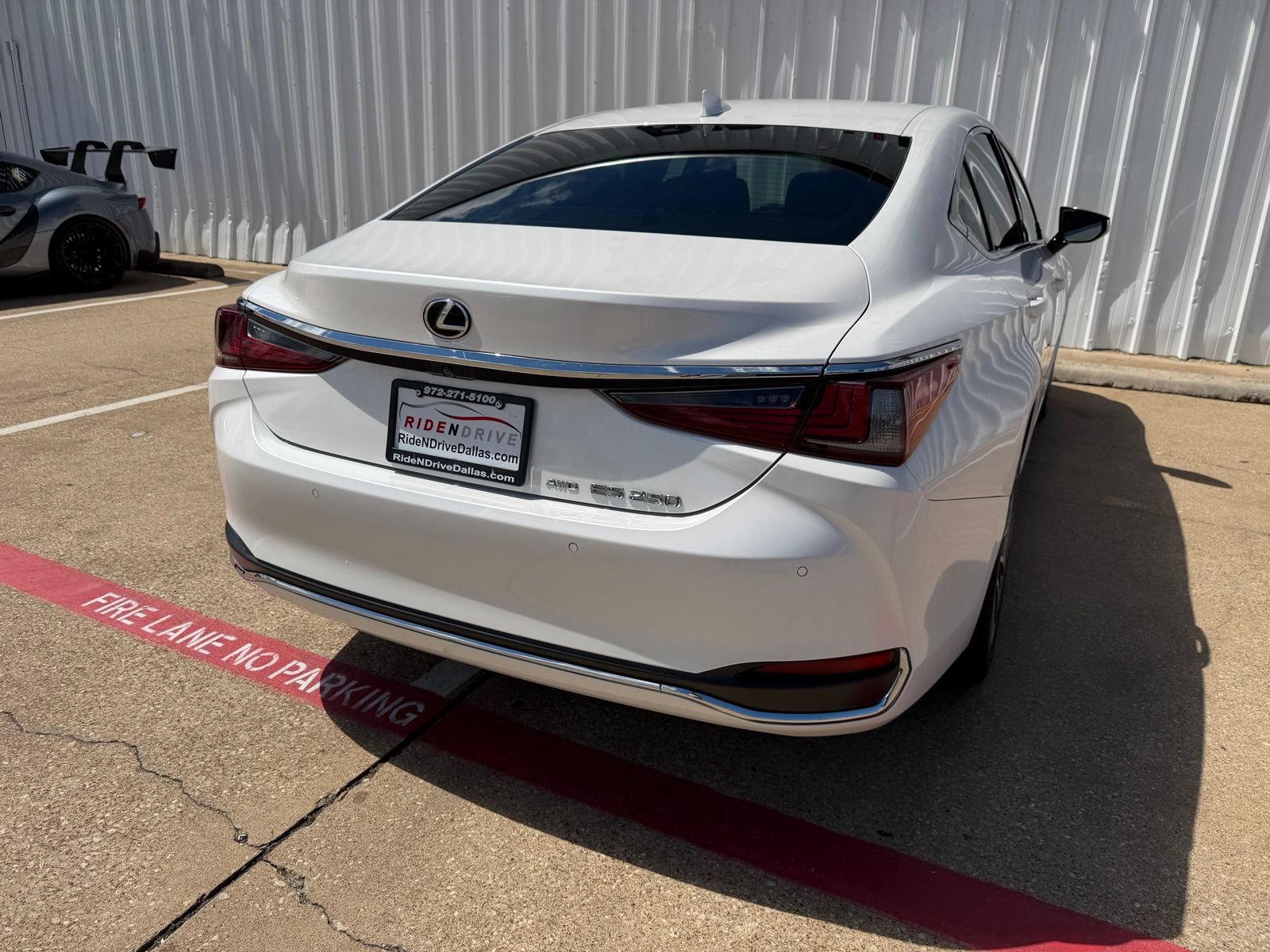Used 2021 Lexus ES 250 w/ Premium Package AWD/4WD image 6
