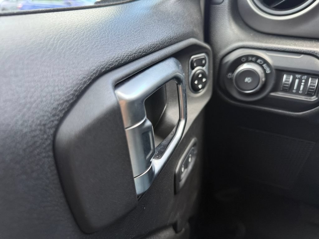 Used 2020 Jeep Wrangler Unlimited Sport AWD/4WD image 28