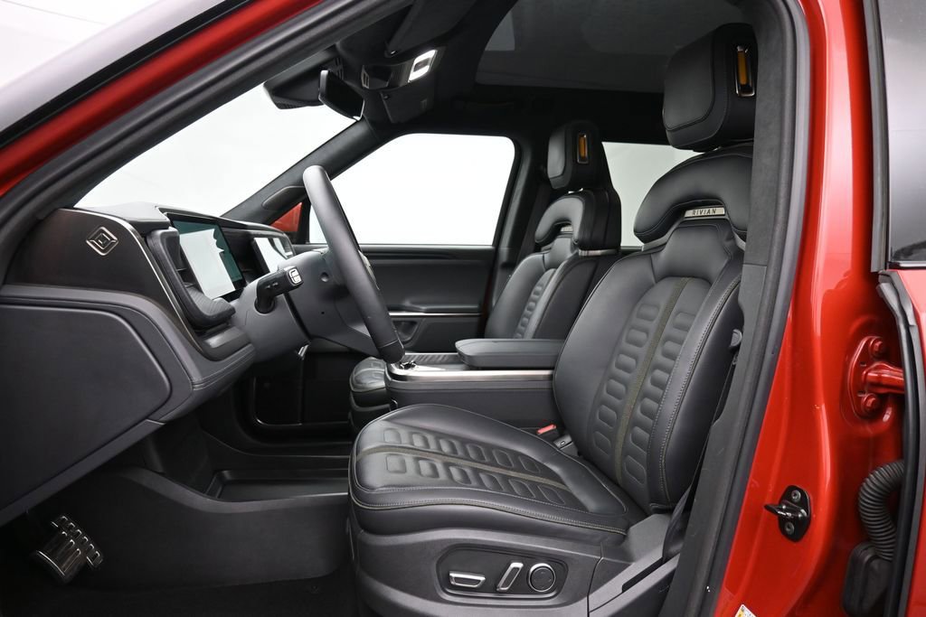 Used 2024 Rivian R1S Adventure AWD/4WD image 10