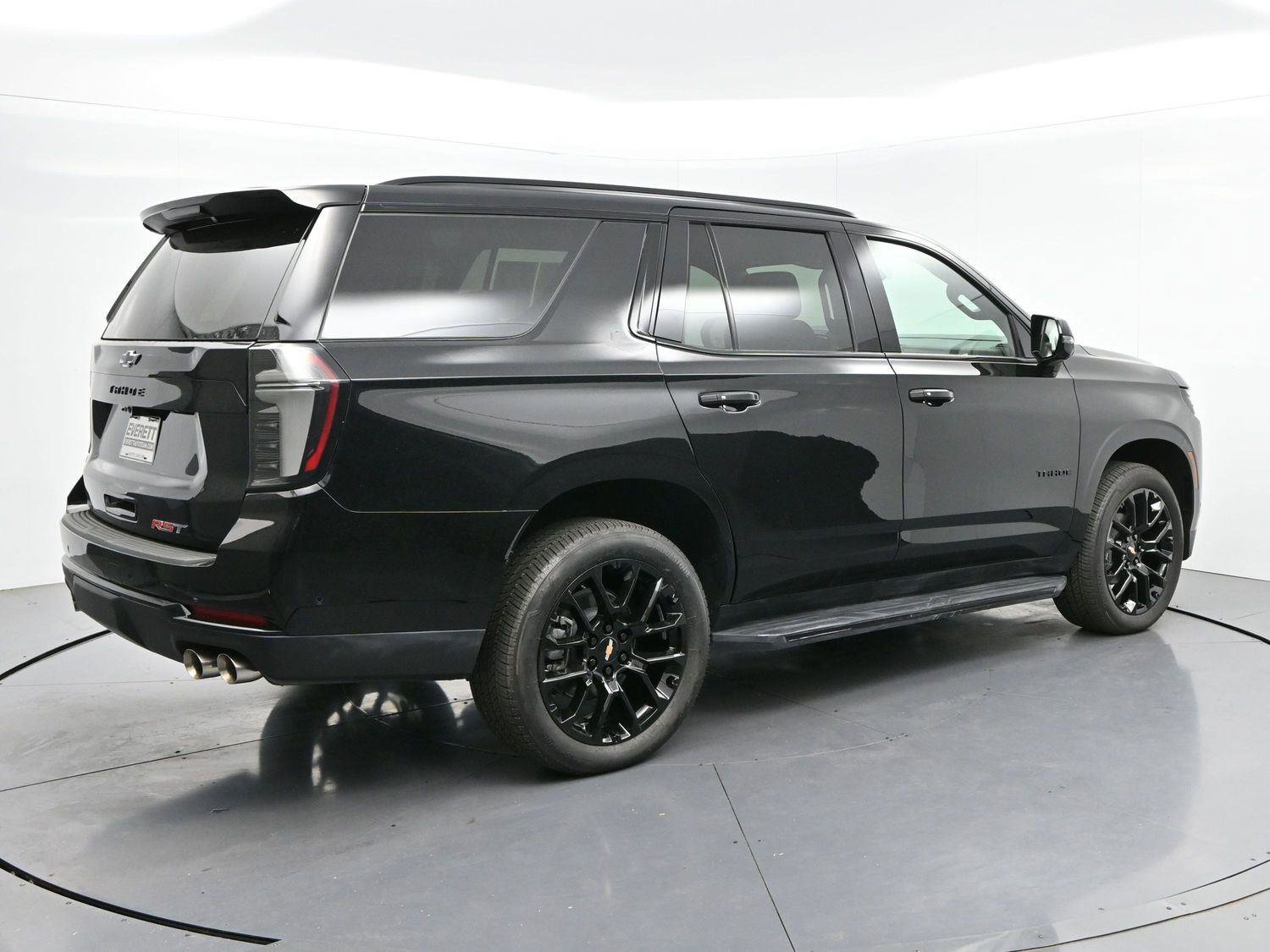 Used 2025 Chevrolet Tahoe RST w/ Advanced Technology Package image 7