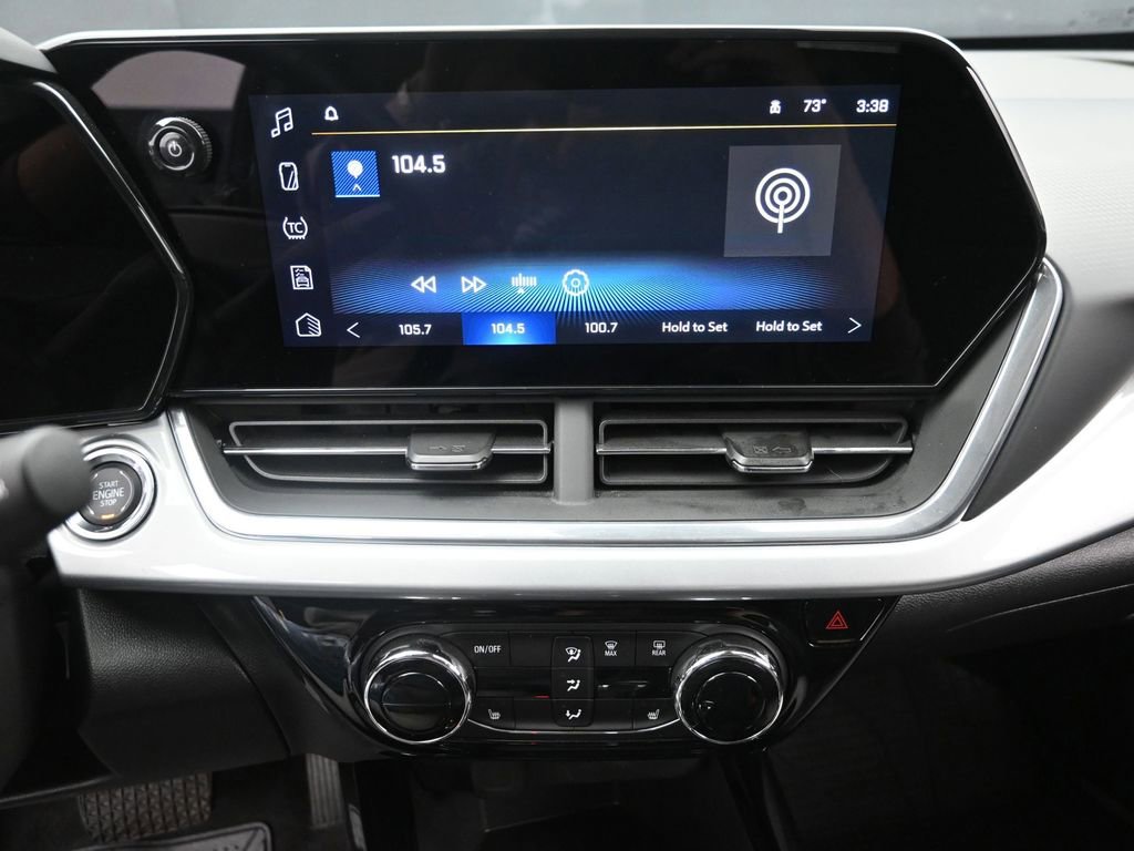 Used 2024 Chevrolet Trax LT w/ Driver Confidence Package image 15