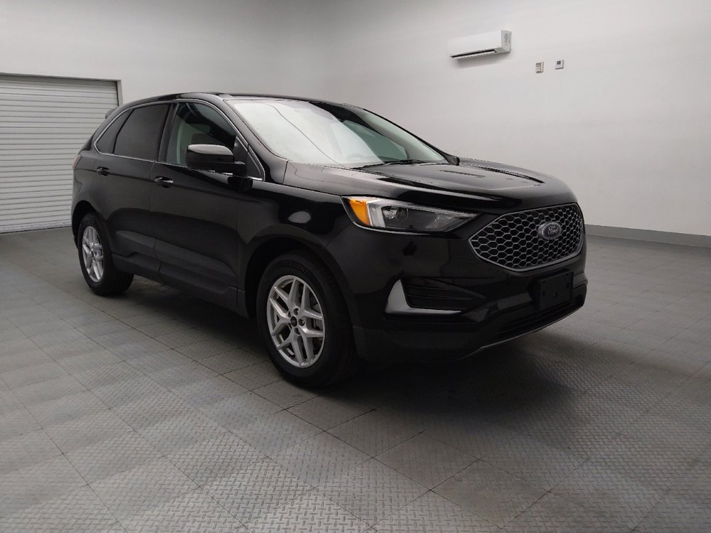 Used 2023 Ford Edge SEL image 13