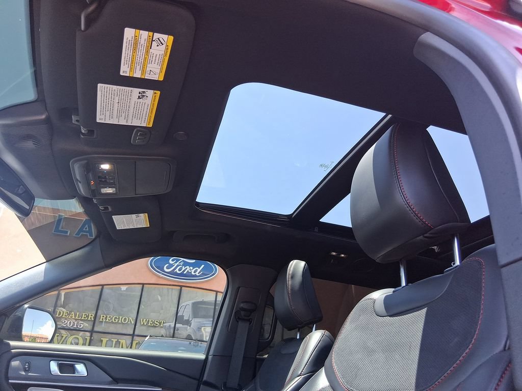 Used 2025 Ford Explorer ST w/ Sun And Sound Package AWD/4WD image 21