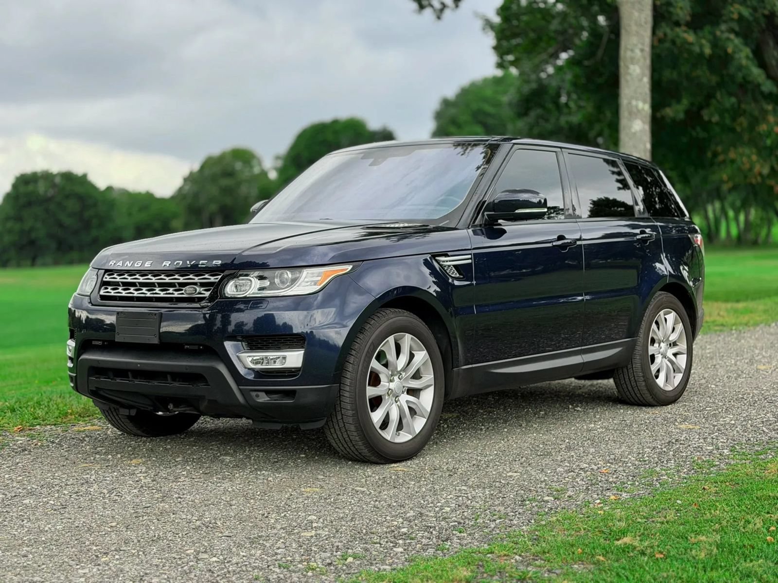 Used 2016 Land Rover Range Rover Sport HSE AWD/4WD image 4