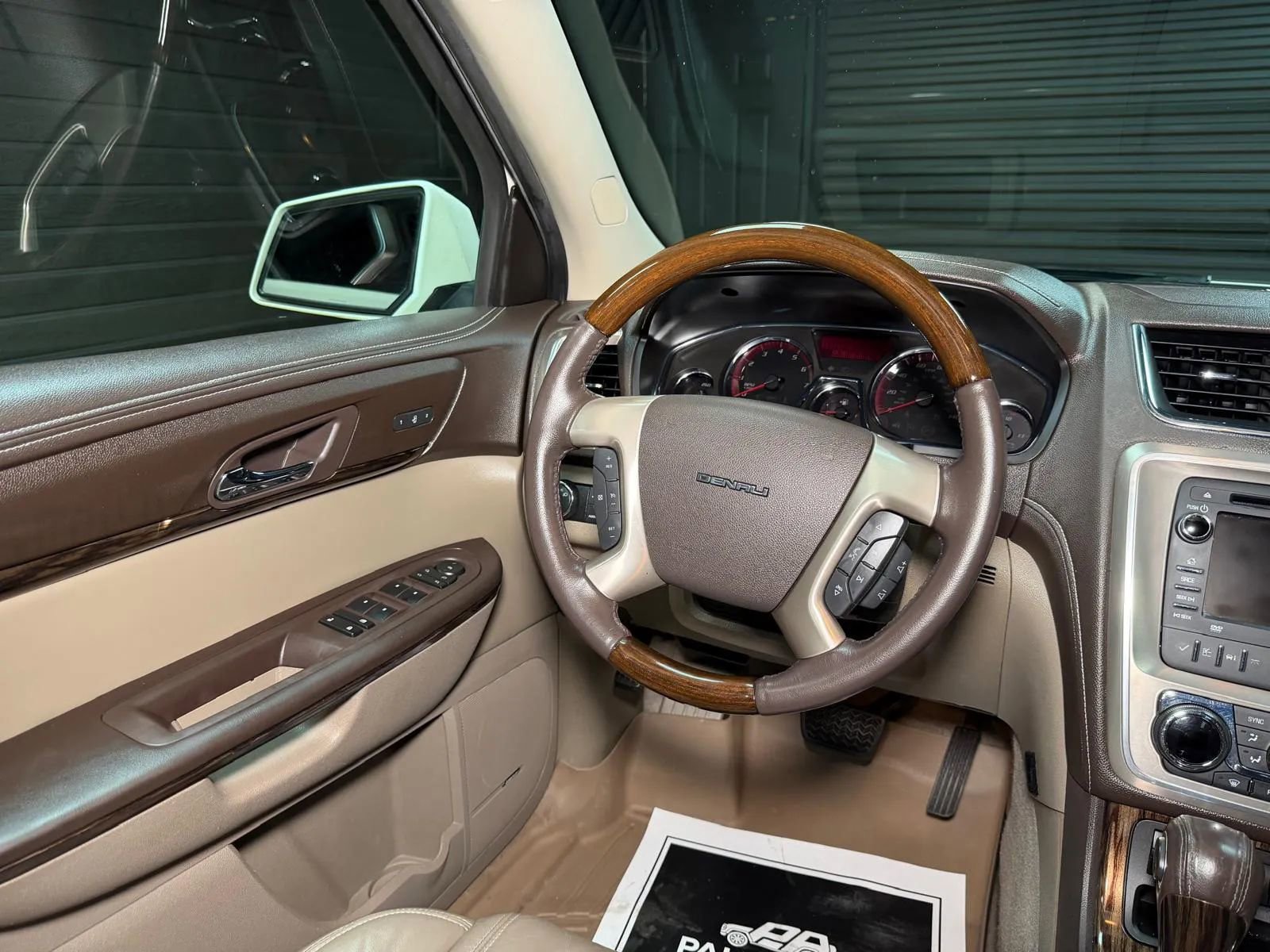 Used 2013 GMC Acadia Denali AWD/4WD image 27