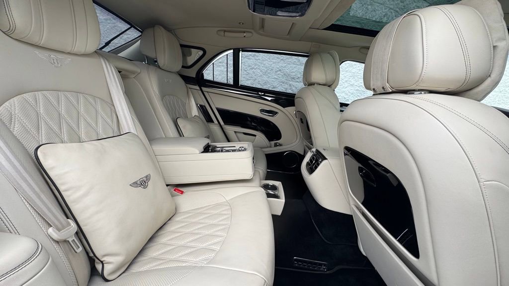 Used 2019 Bentley Mulsanne Speed image 12