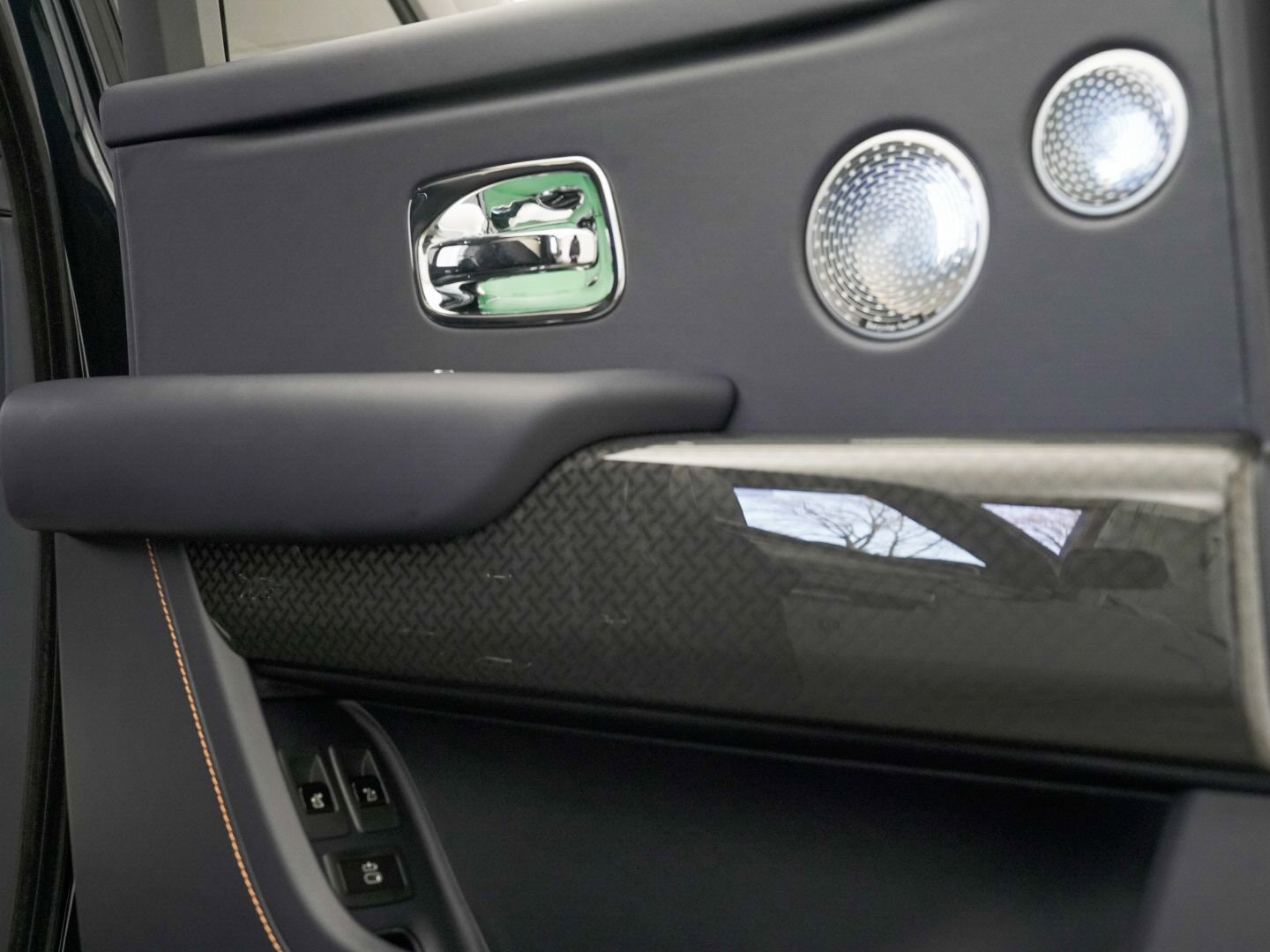 New 2026 Rolls-Royce Cullinan Black Badge image 40