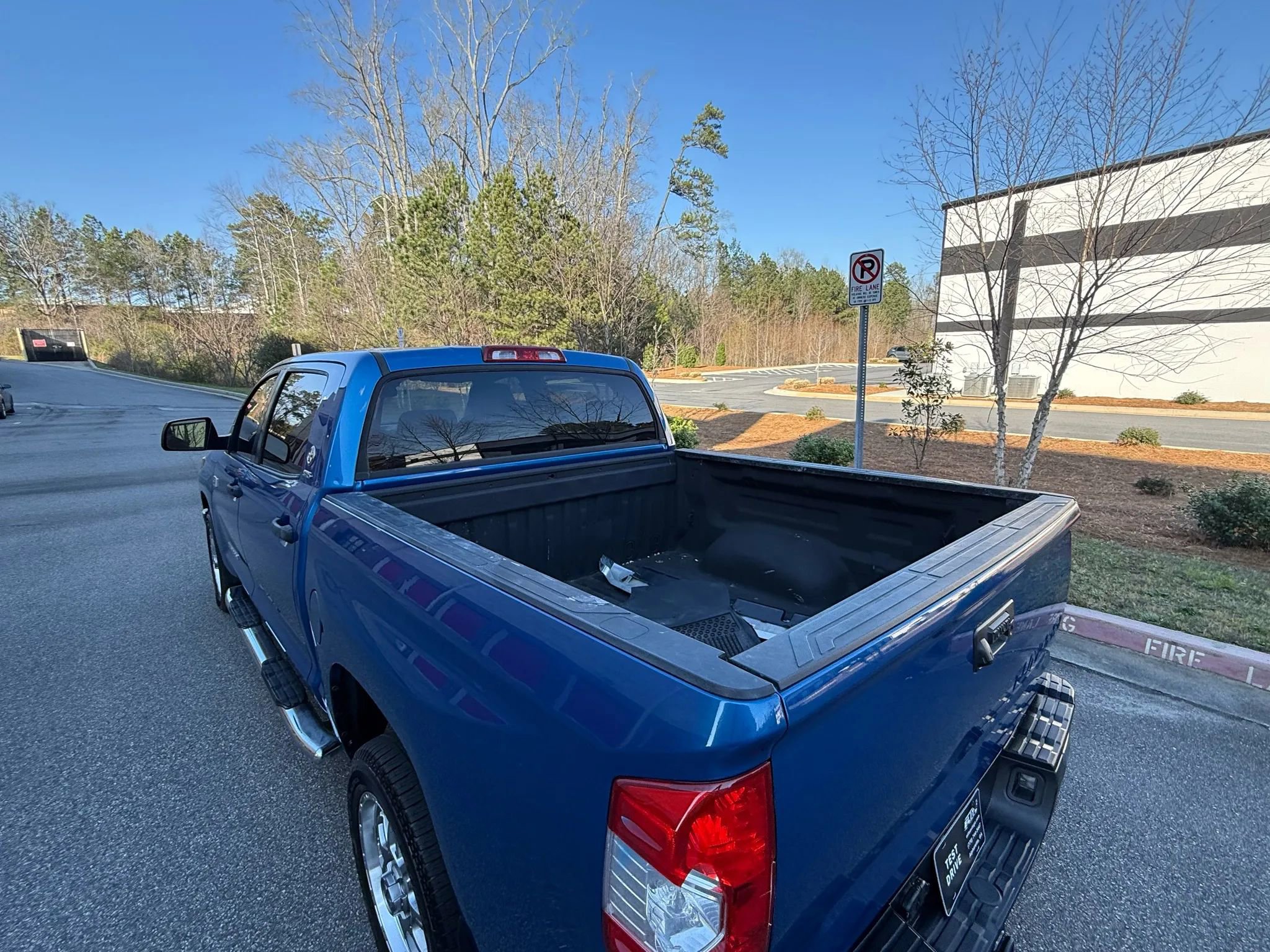 Used 2018 Toyota Tundra SR5 w/ SR5 Upgrade Package image 7