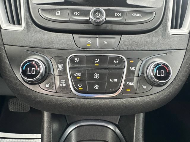 Used 2023 Chevrolet Malibu LT FWD image 29