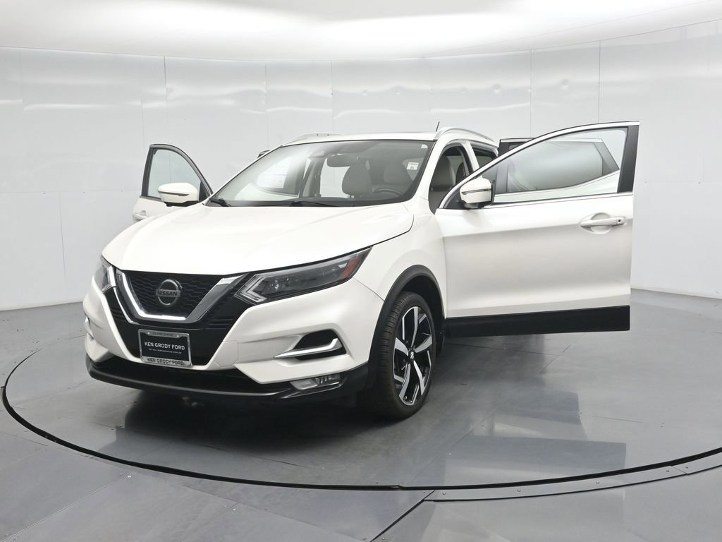 Used 2020 Nissan Rogue Sport SL w/ Premium Package FWD image 33