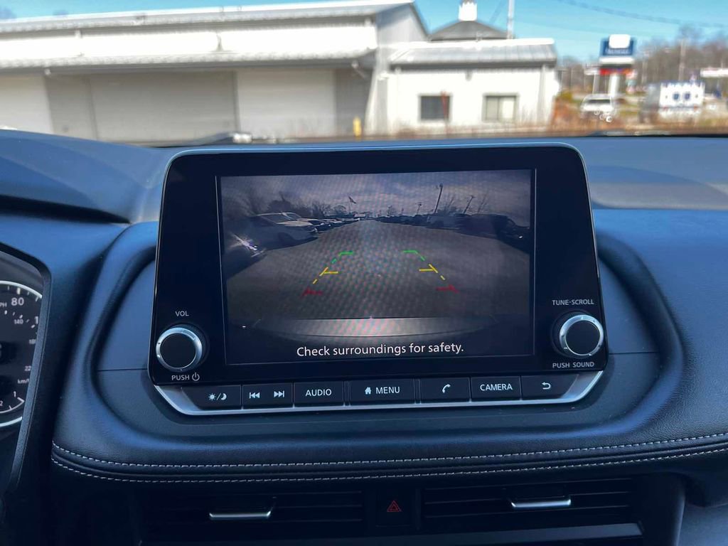 Used 2024 Nissan Rogue SV image 29
