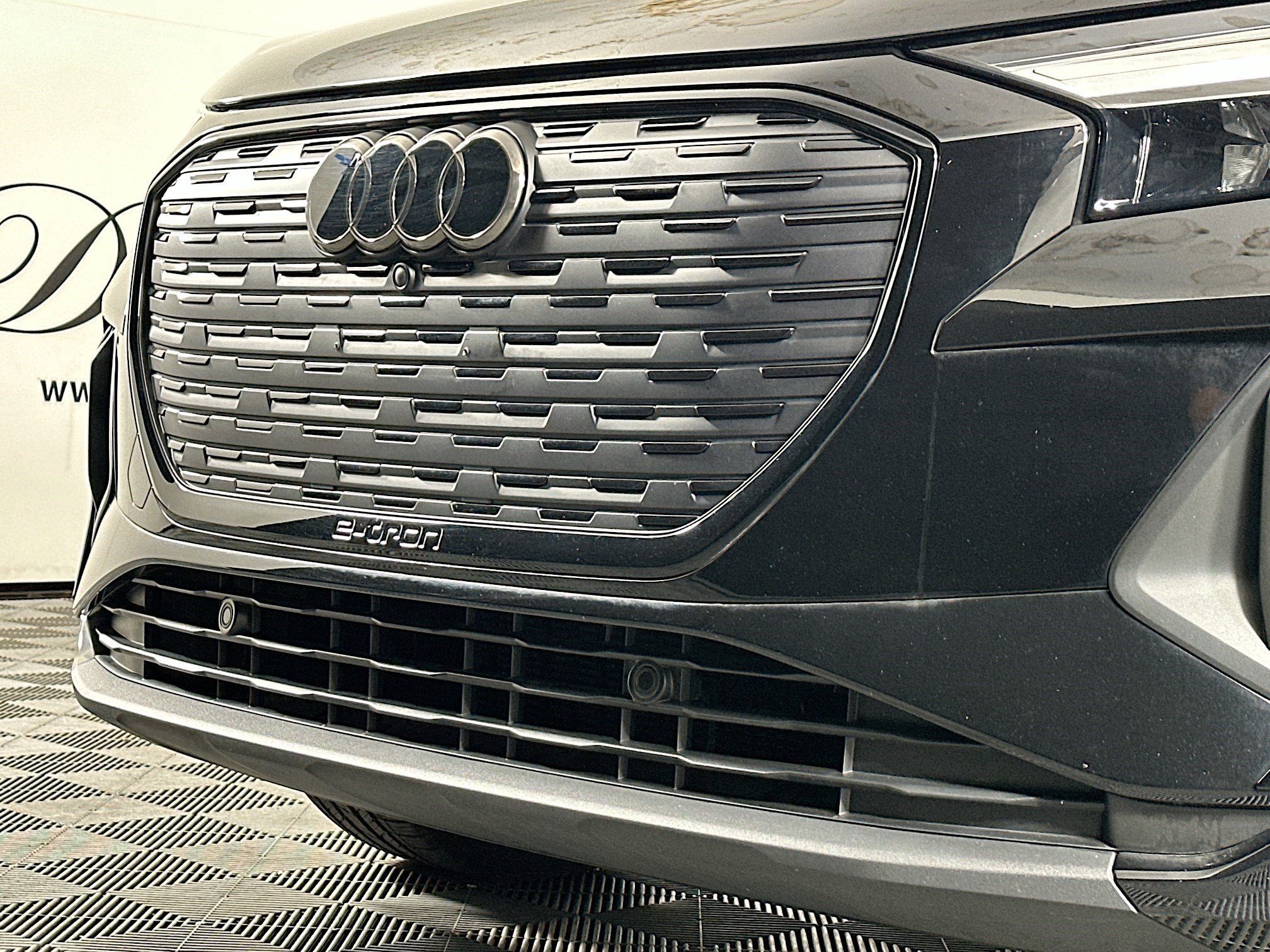 Used 2024 Audi Q4 e-tron Premium Plus w/ Premium Plus image 33