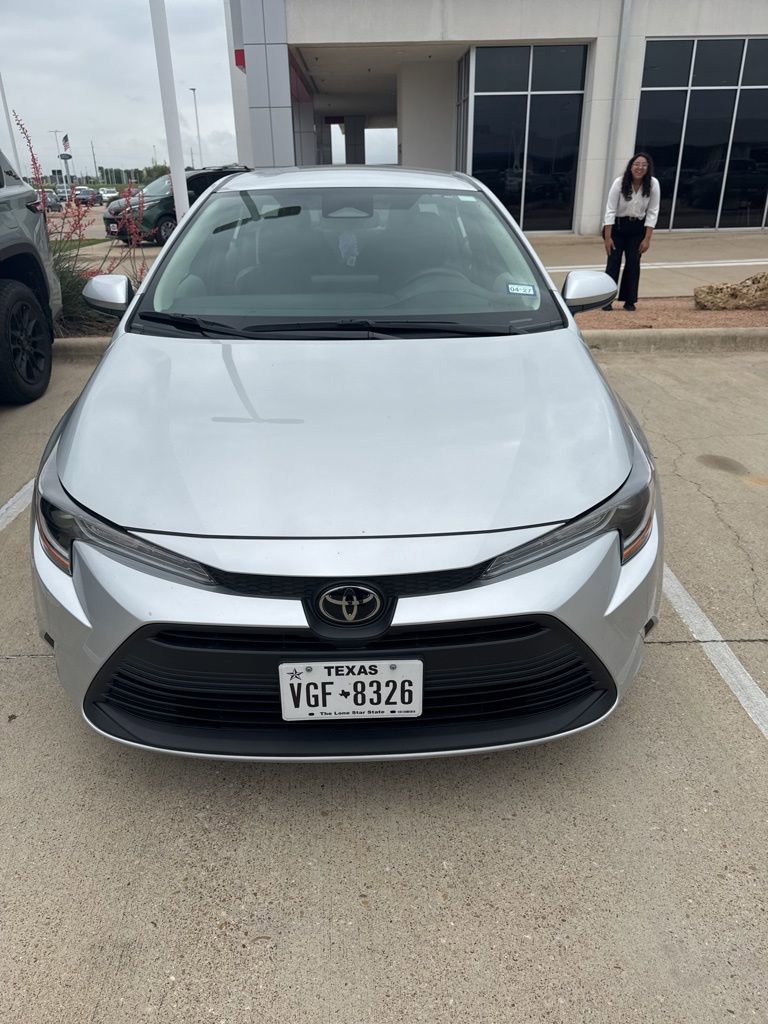 Used 2024 Toyota Corolla LE image 1