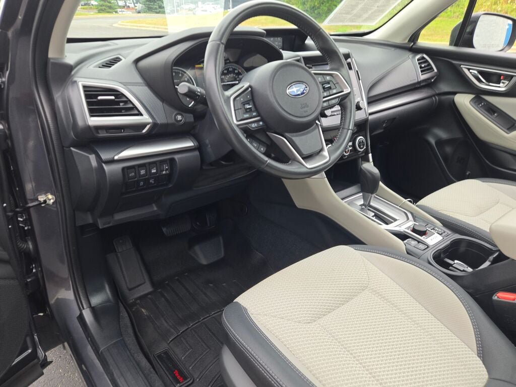 Certified 2023 Subaru Forester Premium AWD/4WD image 22