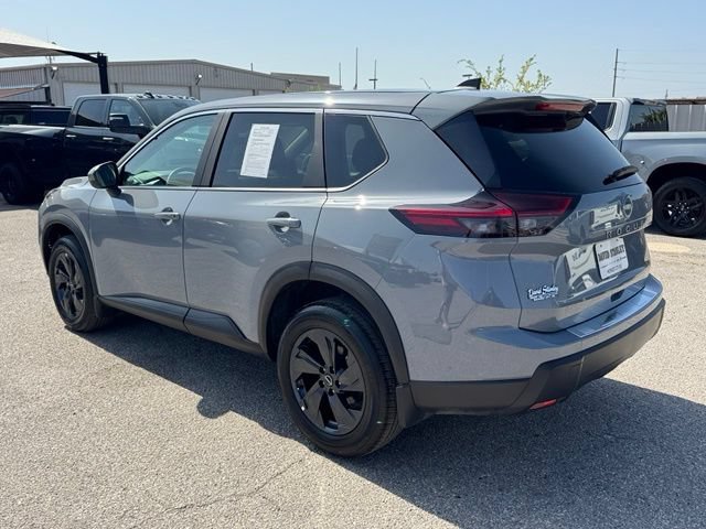 Used 2026 Nissan Rogue SV FWD image 4