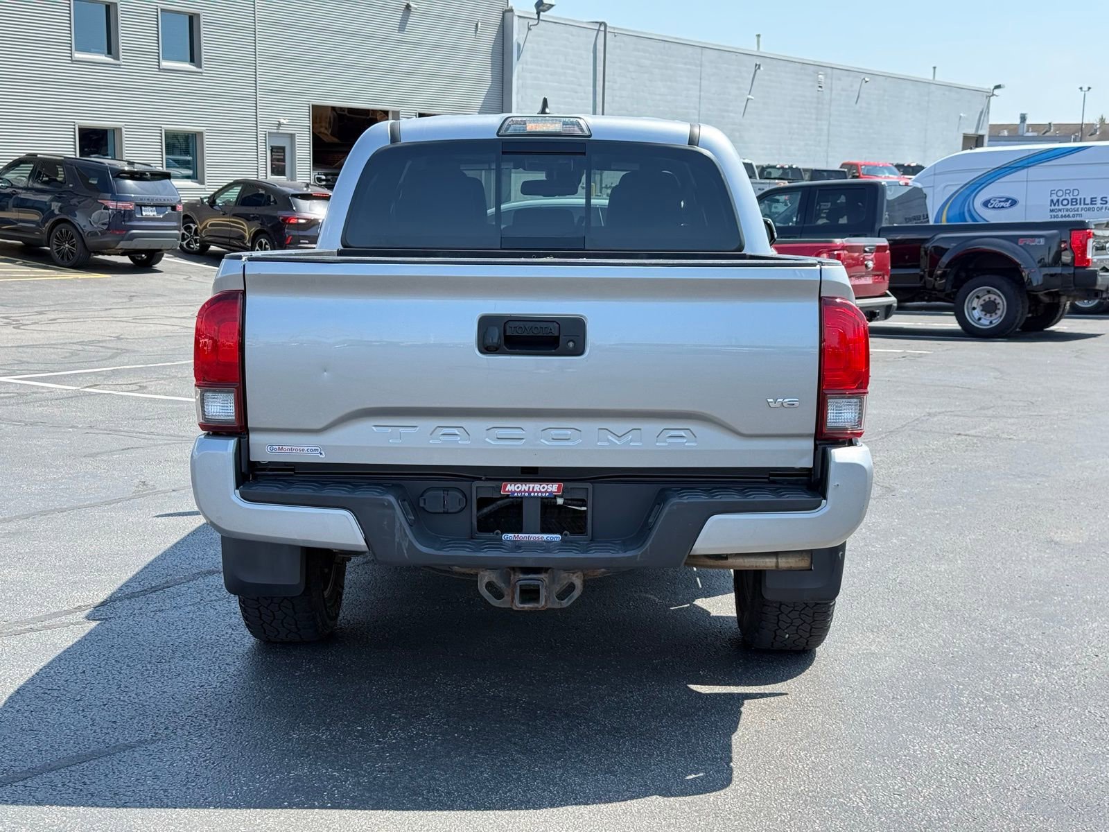 Used 2019 Toyota Tacoma TRD Sport AWD/4WD image 4