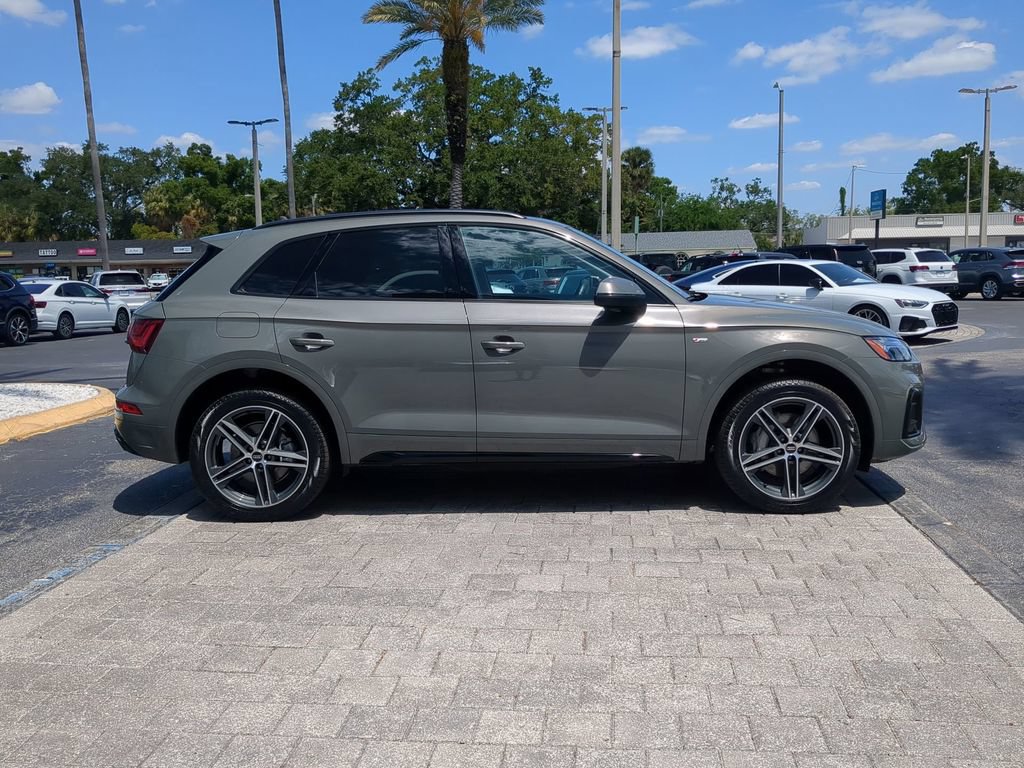 Used 2023 Audi Q5 e Premium Plus w/ Premium Plus Package AWD/4WD image 3