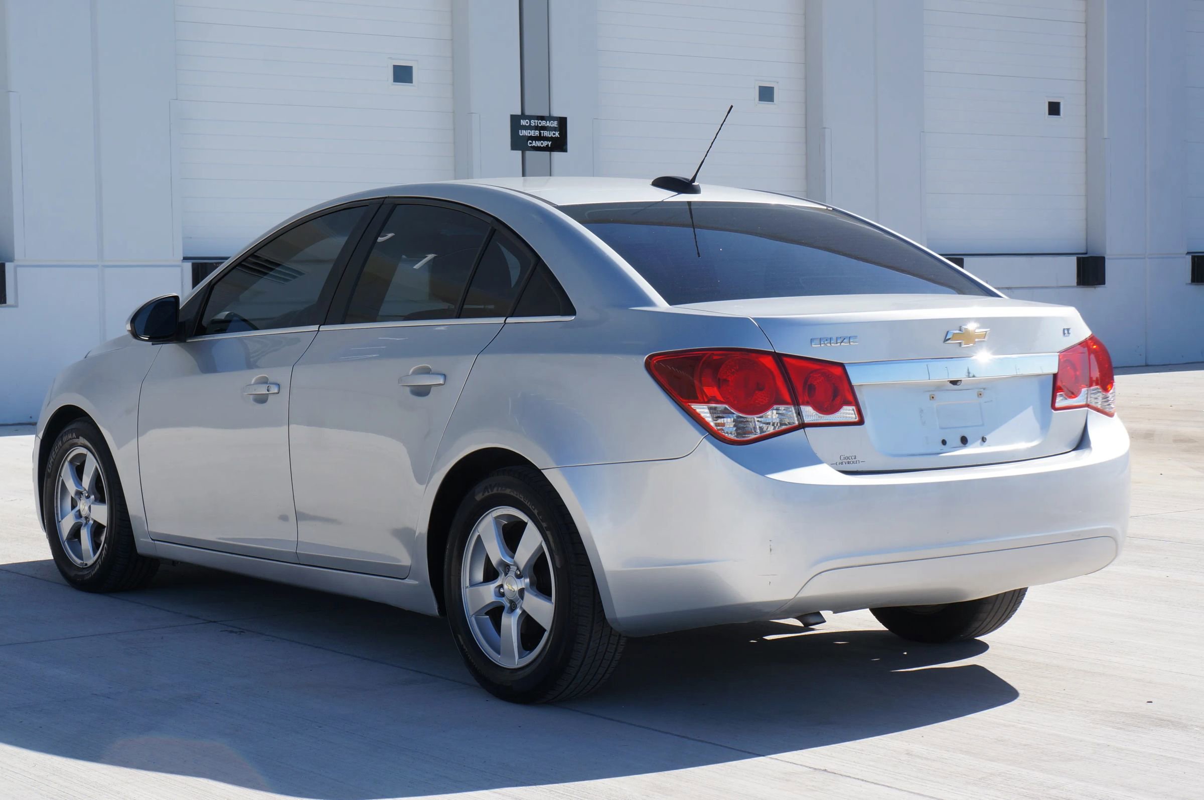 Used 2015 Chevrolet Cruze LT w/ Sun And Sound Package image 8