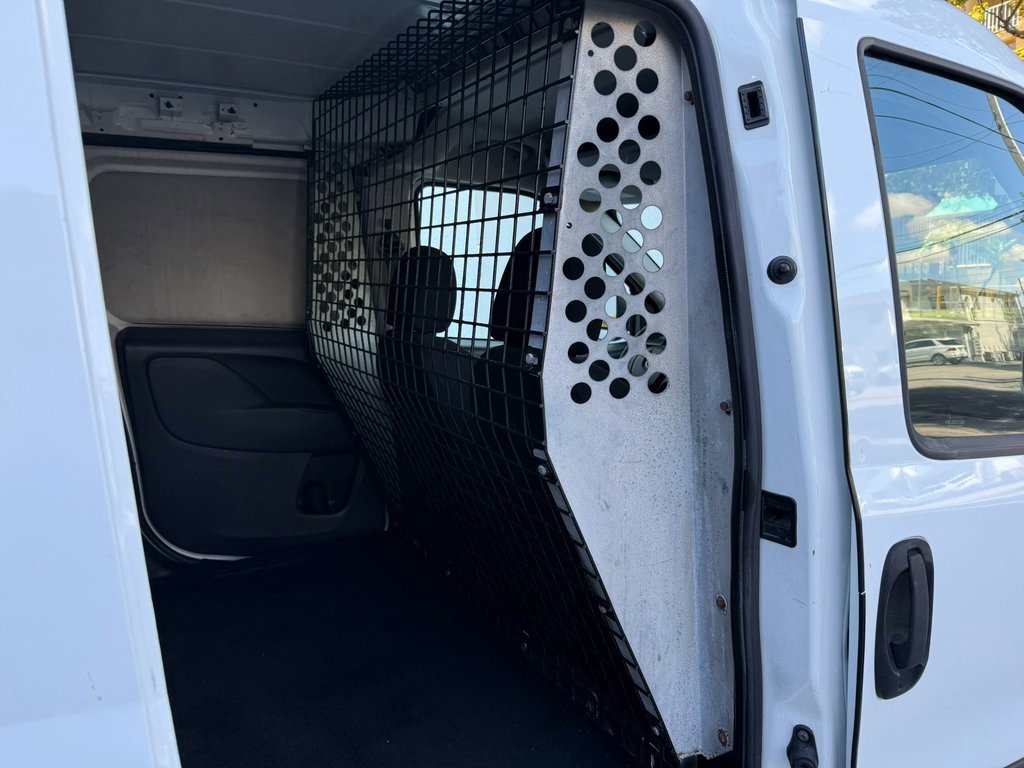 Used 2016 RAM ProMaster City Tradesman SLT w/ Rear Back-up Camera Group image 21