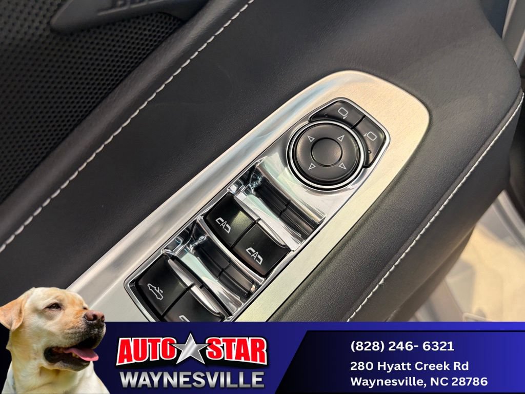 Used 2024 Chevrolet Corvette Stingray Convertible w/ 1LT RWD image 27