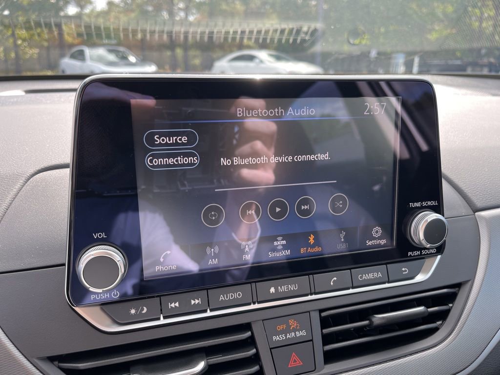 New 2025 Nissan Altima 2.5 SR image 8