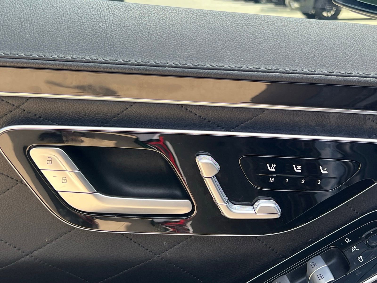 Used 2022 Mercedes-Benz S 580 4MATIC Sedan image 28