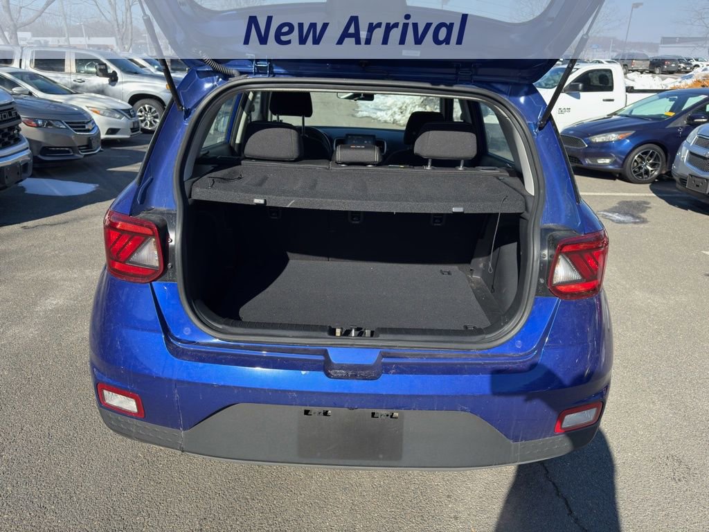 Used 2025 Hyundai Venue SEL image 6