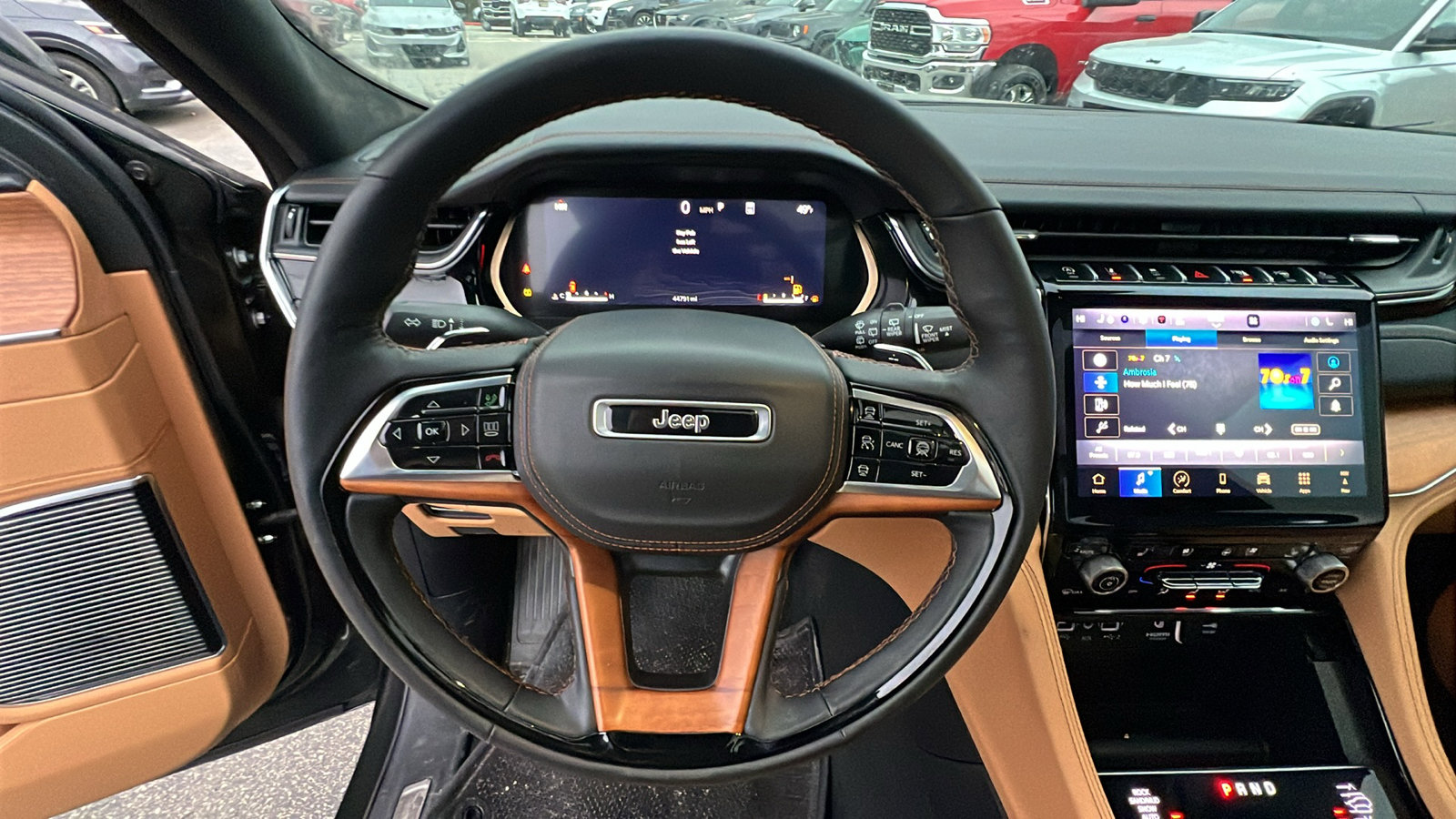 Used 2024 Jeep Grand Cherokee L Summit image 30