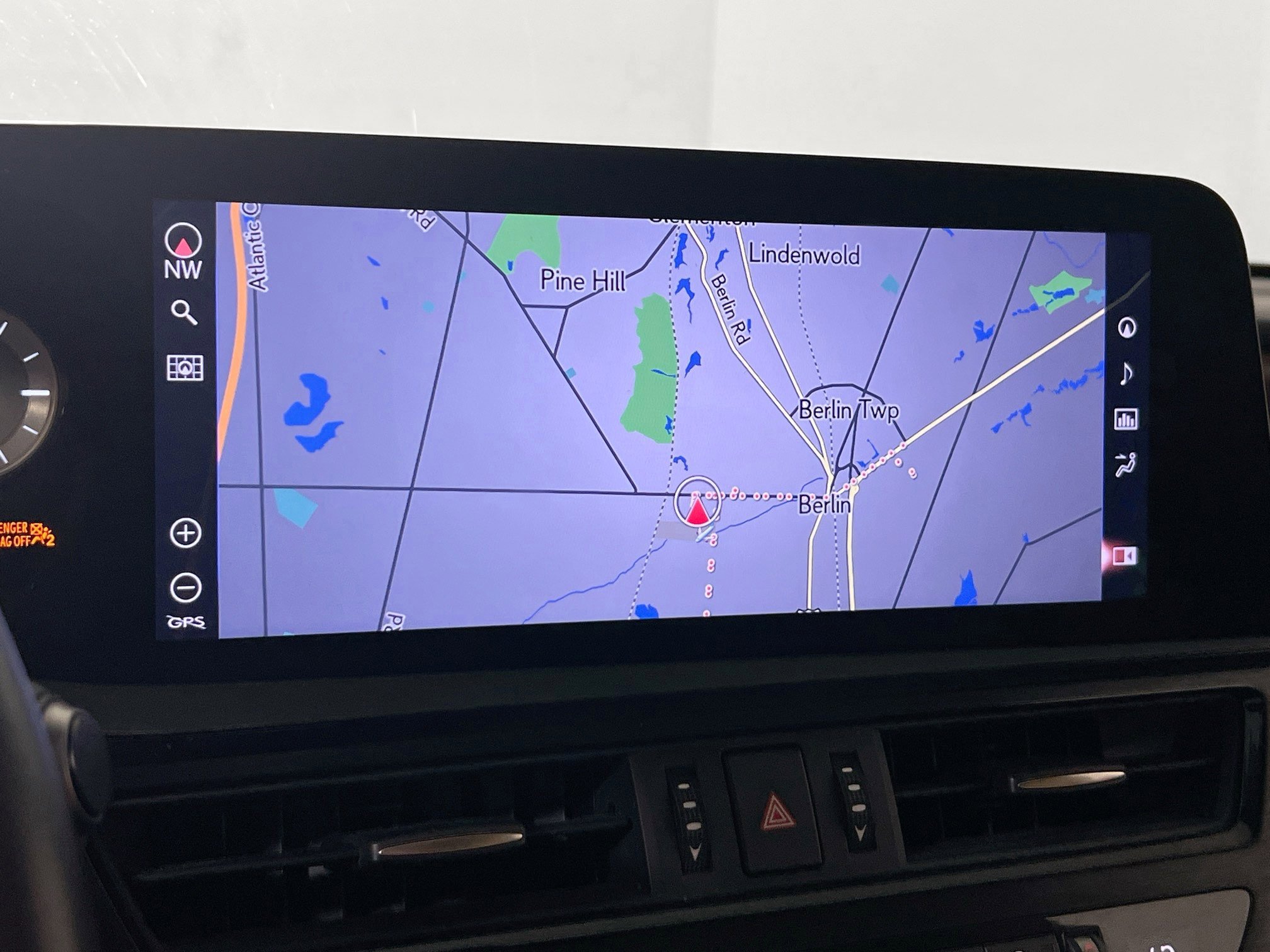 Used 2022 Lexus ES 350 w/ Premium Package image 12