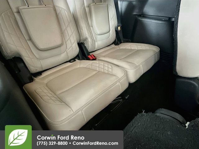 Used 2016 Ford Explorer Platinum AWD/4WD image 30