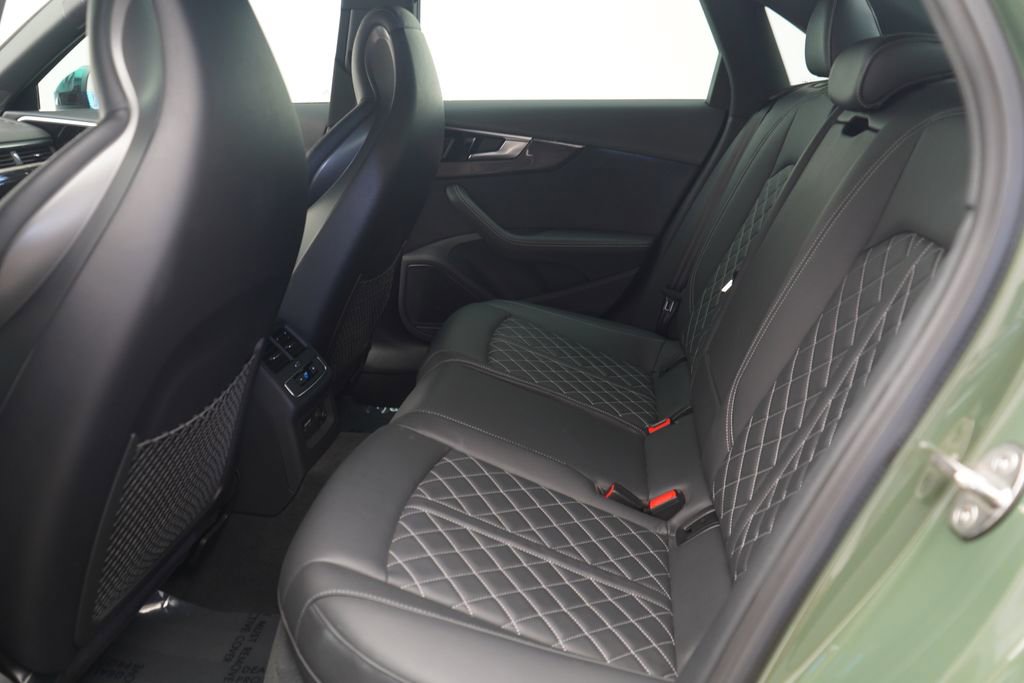Used 2023 Audi S4 Premium Plus w/ Premium Plus Package image 7