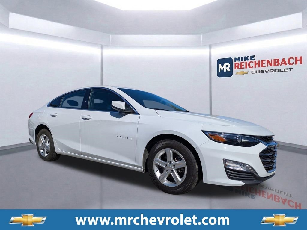 Used 2024 Chevrolet Malibu LT image 1