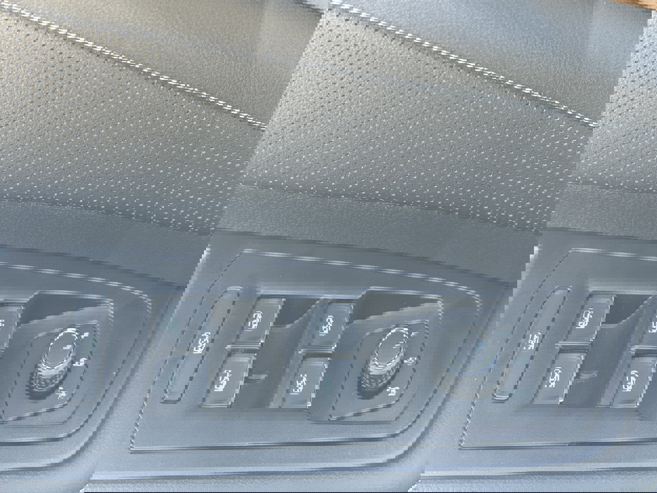 New 2026 Volkswagen Atlas SE image 17