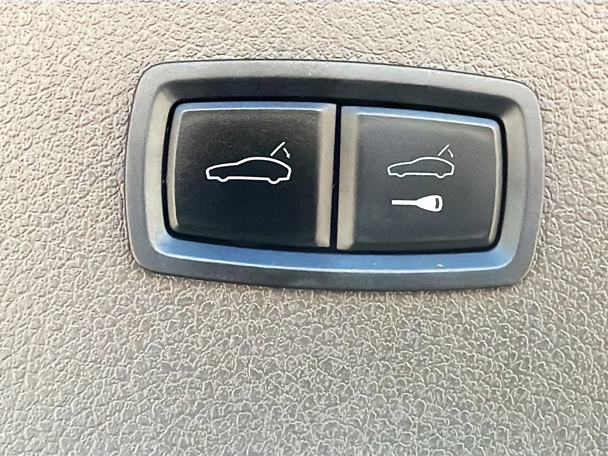 Used 2024 Porsche Macan image 13