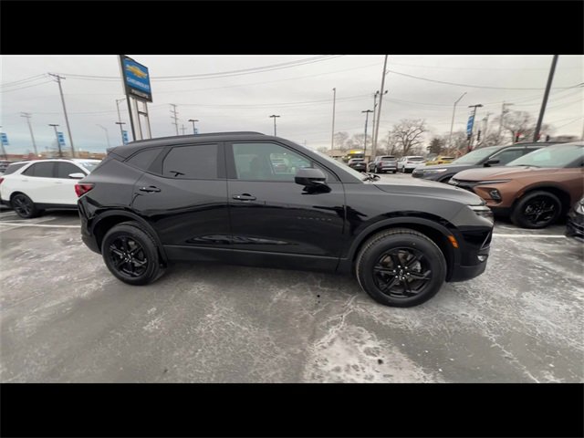 Certified 2024 Chevrolet Blazer LT w/ Convenience Package image 9