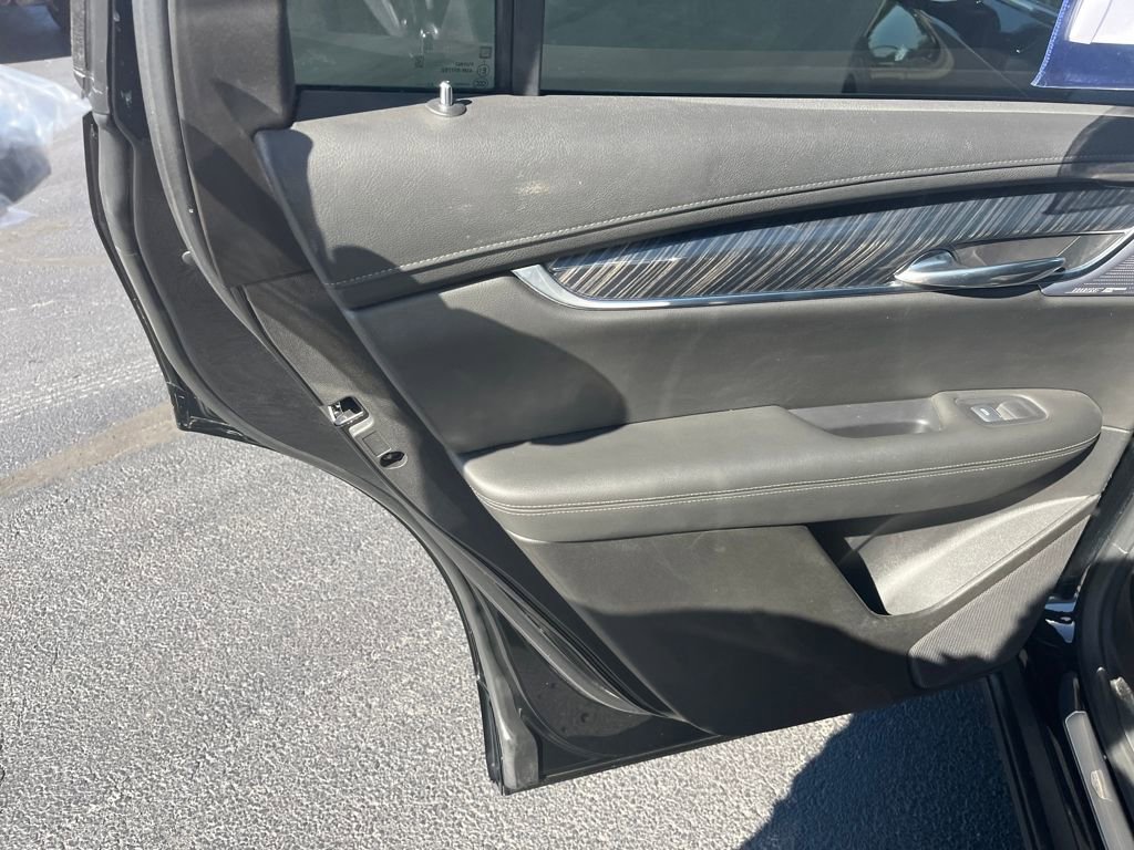 Used 2024 Cadillac XT6 Premium Luxury image 21