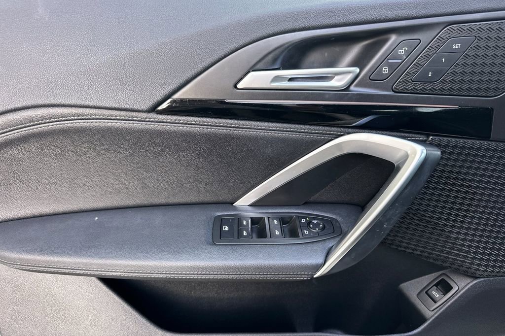 Used 2023 BMW X1 xDrive28i image 10