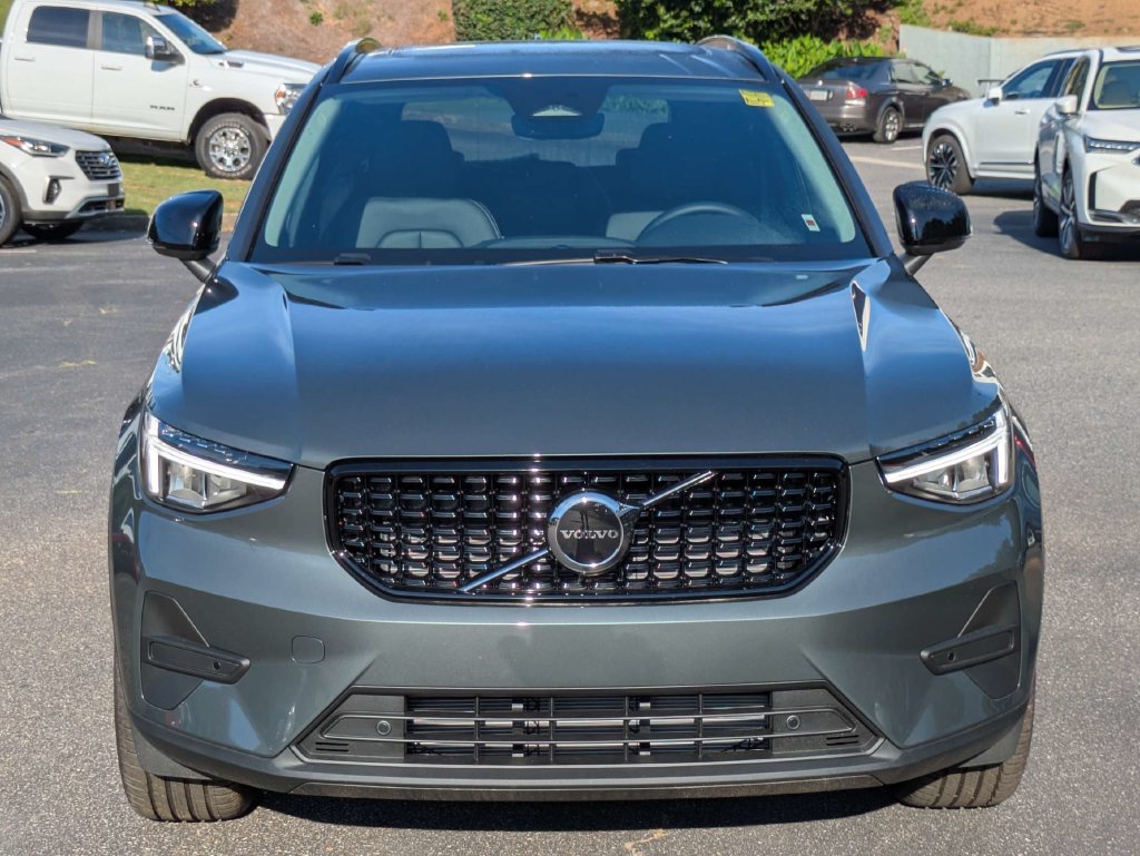 New 2026 Volvo XC40 B5 Core AWD/4WD image 9
