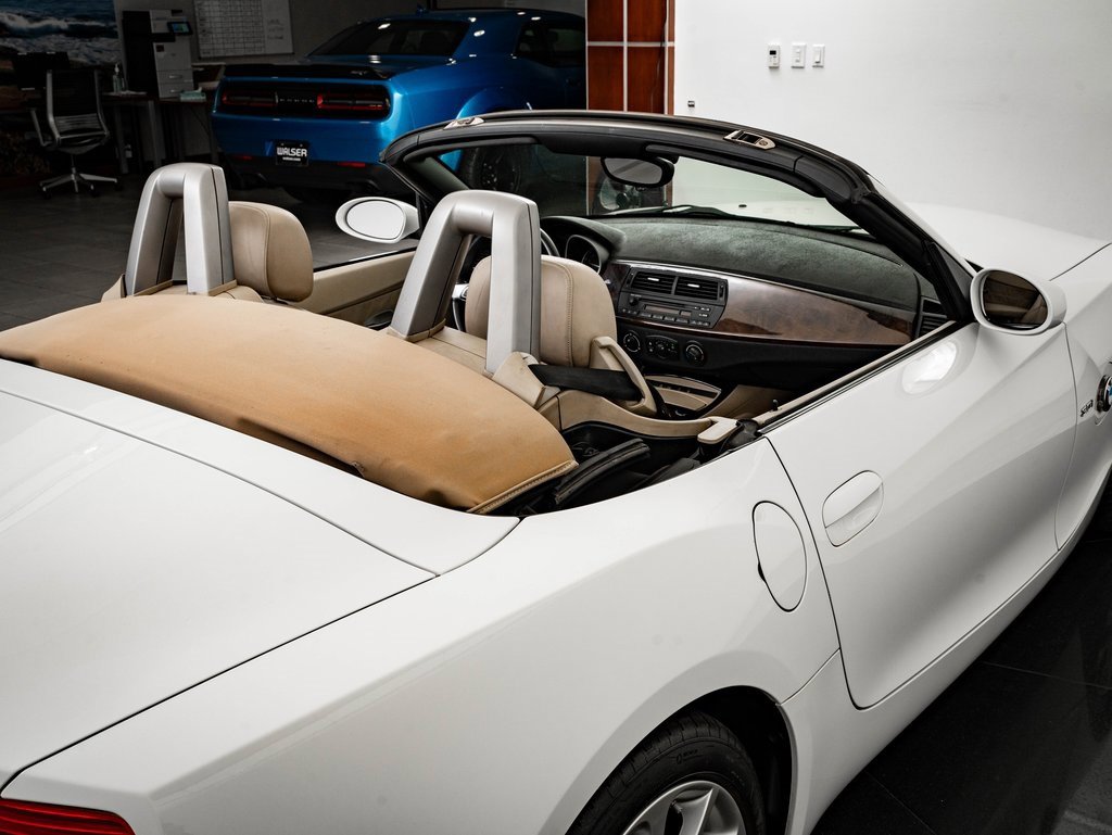 Used 2008 BMW Z4 3.0i image 24