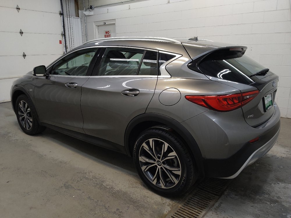 Used 2018 INFINITI QX30 AWD image 3