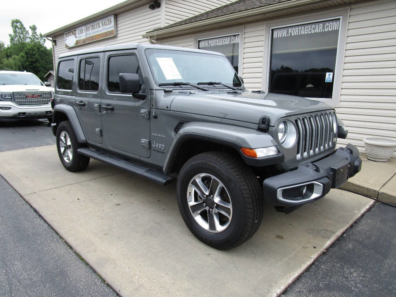 Used 2021 Jeep Wrangler Unlimited Sahara w/ Uconnect 4C Nav & Sound Group image 3
